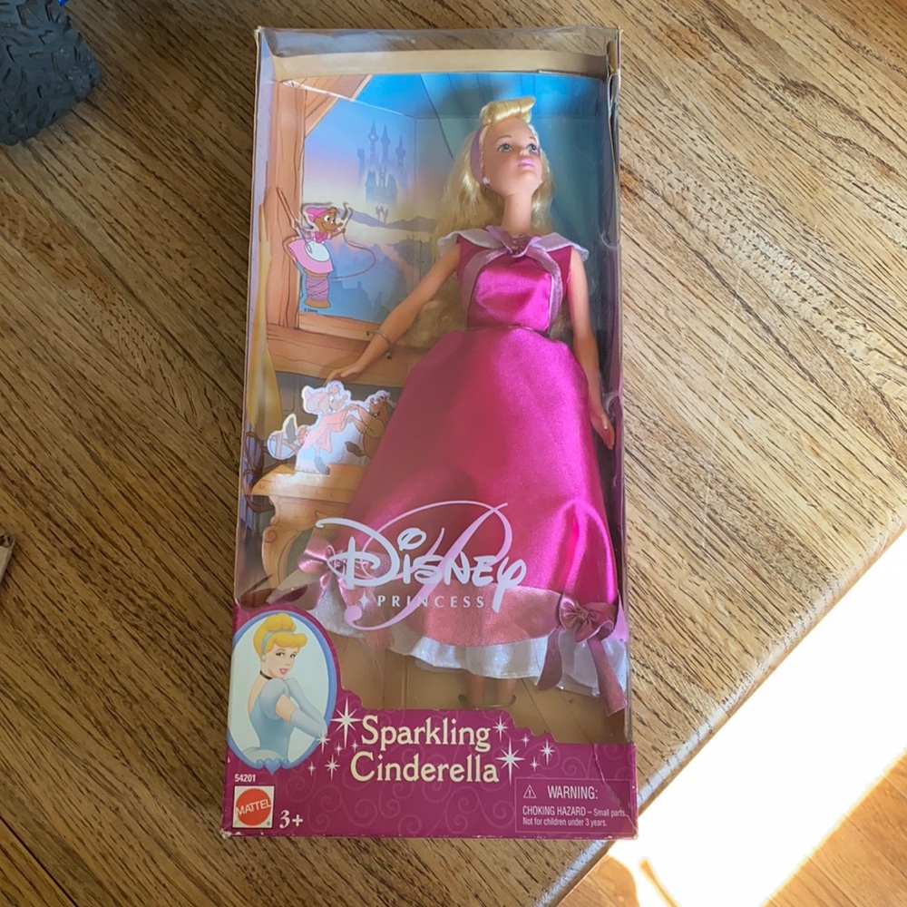2001 Disney Princess Sparkling Cinderella Barbie